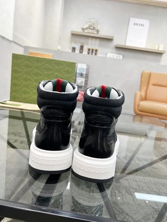 Gucci Shoe 